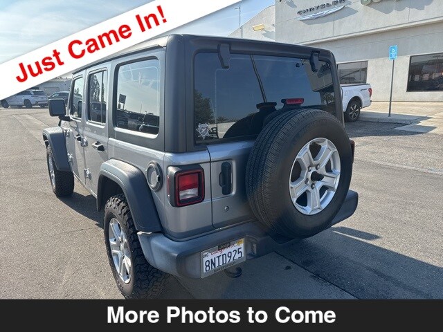 2019 Jeep Wrangler Unlimited Sport photo 2