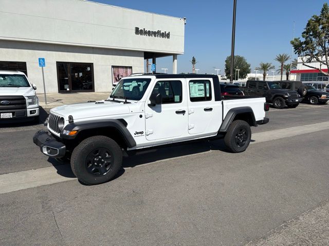 2026 Jeep Gladiator Sport Auto's photo