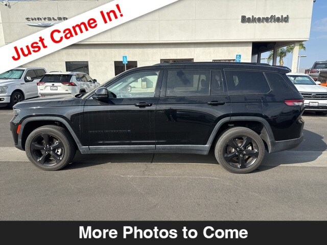 2021 Jeep Grand Cherokee Laredo photo 2