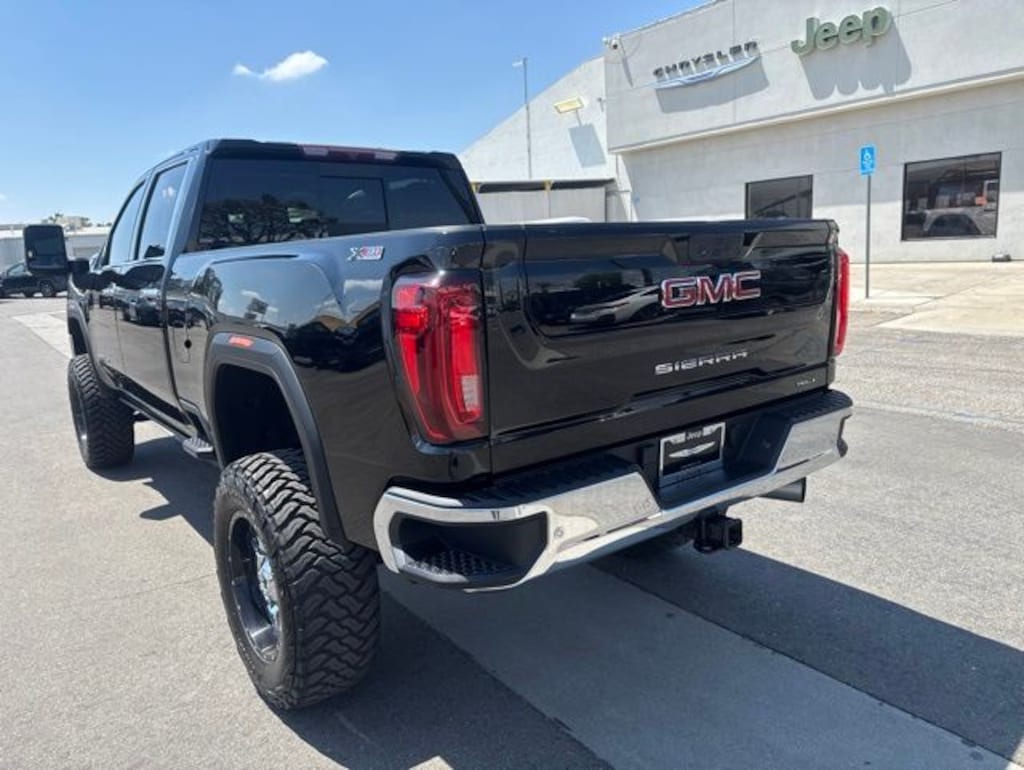 Used 2022 GMC Sierra 2500 HD SLT Truck Crew Cab