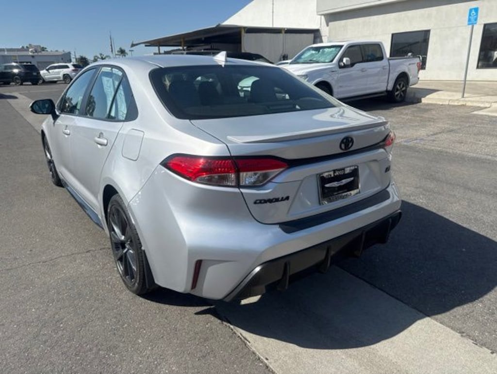 Used 2024 Toyota Corolla SE Sedan