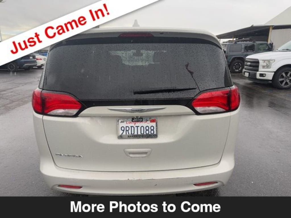 Used 2017 Chrysler Pacifica Touring Van