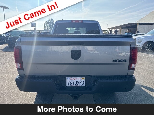 2022 Ram 1500 Classic SLT photo 4