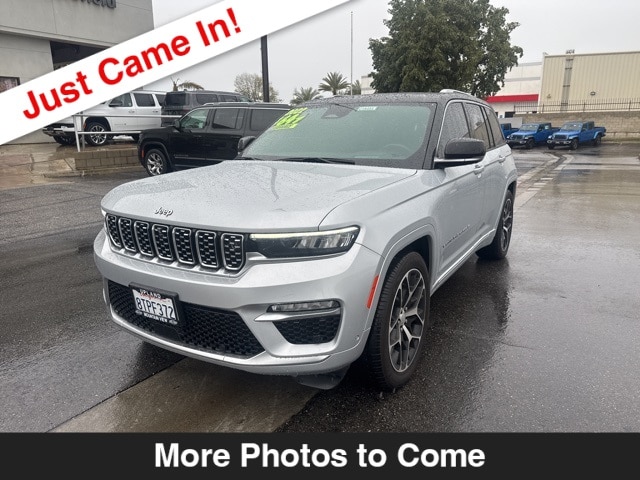 2022 Jeep Grand Cherokee Summit Reserve's photo