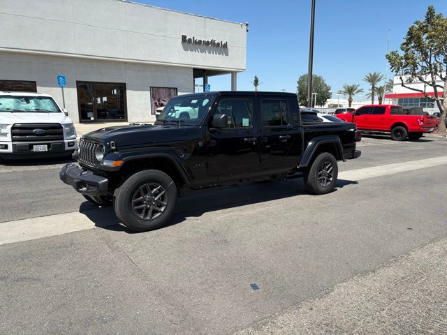 2026 Jeep Gladiator Sport S Auto's photo