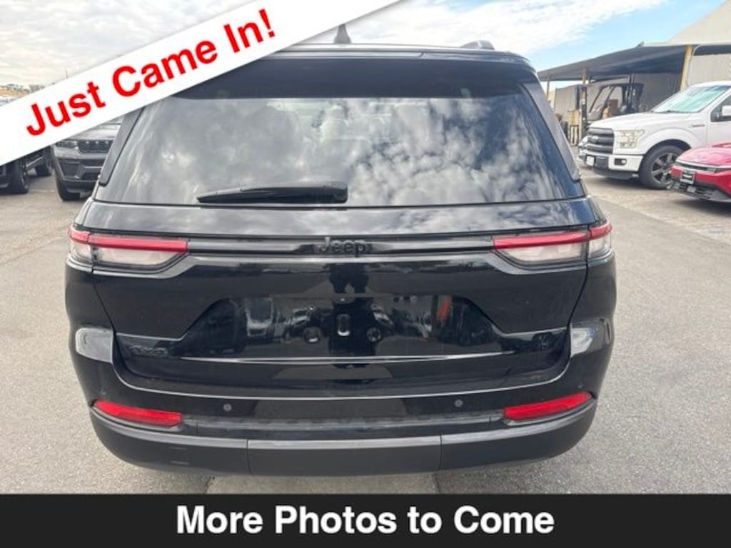 Certified 2023 Jeep Grand Cherokee Laredo SUV