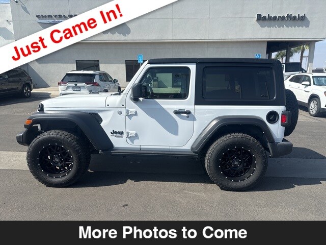 2021 Jeep Wrangler Sport S photo 2