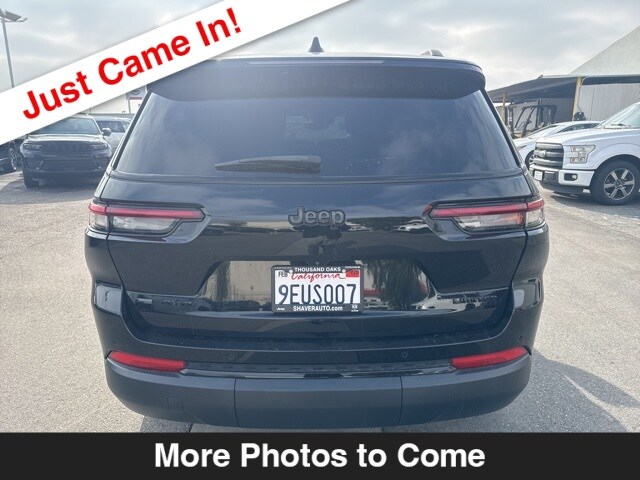 2023 Jeep Grand Cherokee Limited photo 3