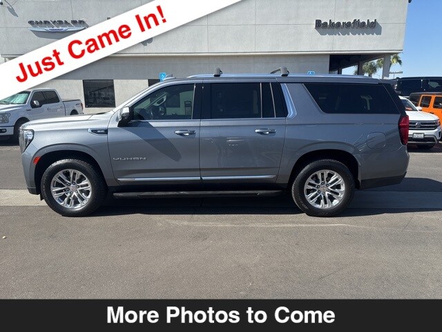 2022 Gmc Yukon XL SLT photo 2