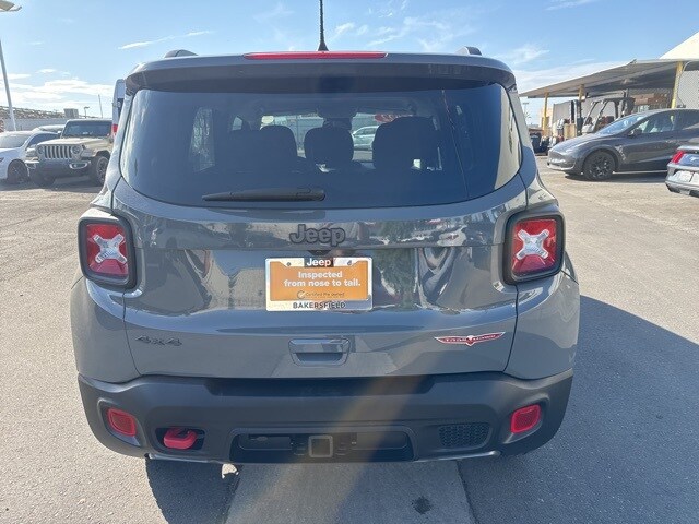 2022 Jeep Renegade Trailhawk photo 3