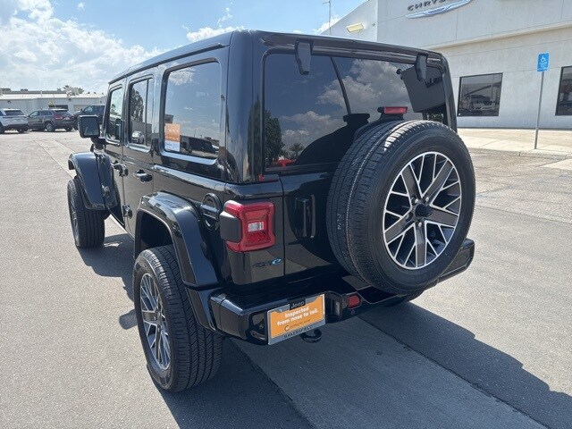 2022 Jeep Wrangler Unlimited 4xe Sahara High Altitude photo 3