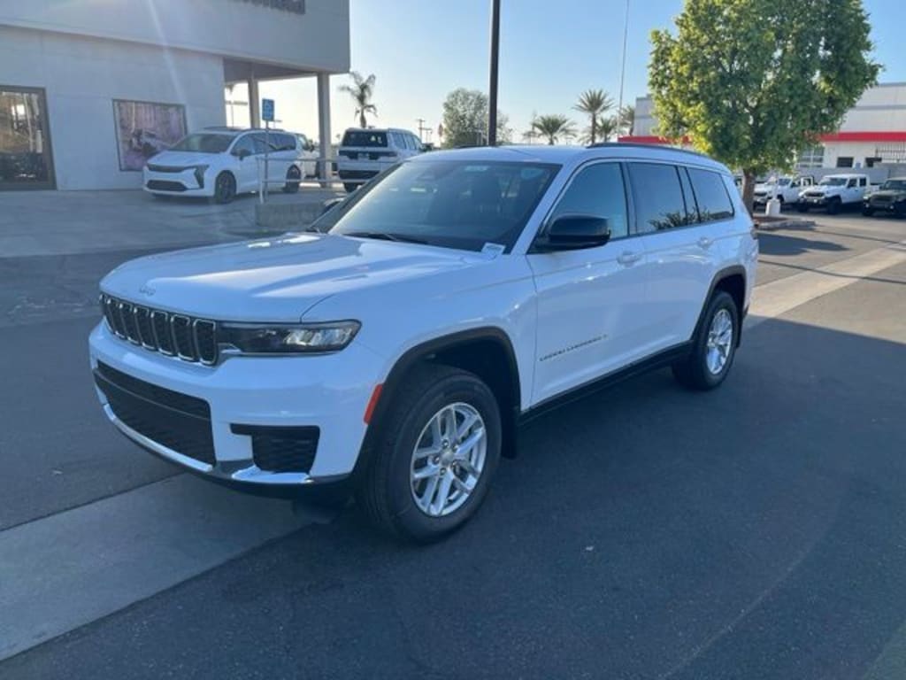 New 2026 Jeep Grand Cherokee L LAREDO X 4X4 Sport Utility