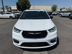 2026 Chrysler Pacifica SELECT Passenger Van 2C4RC1BG2TR152340