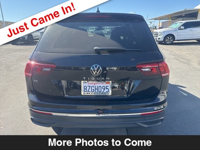 2022 Volkswagen Tiguan SE photo 3