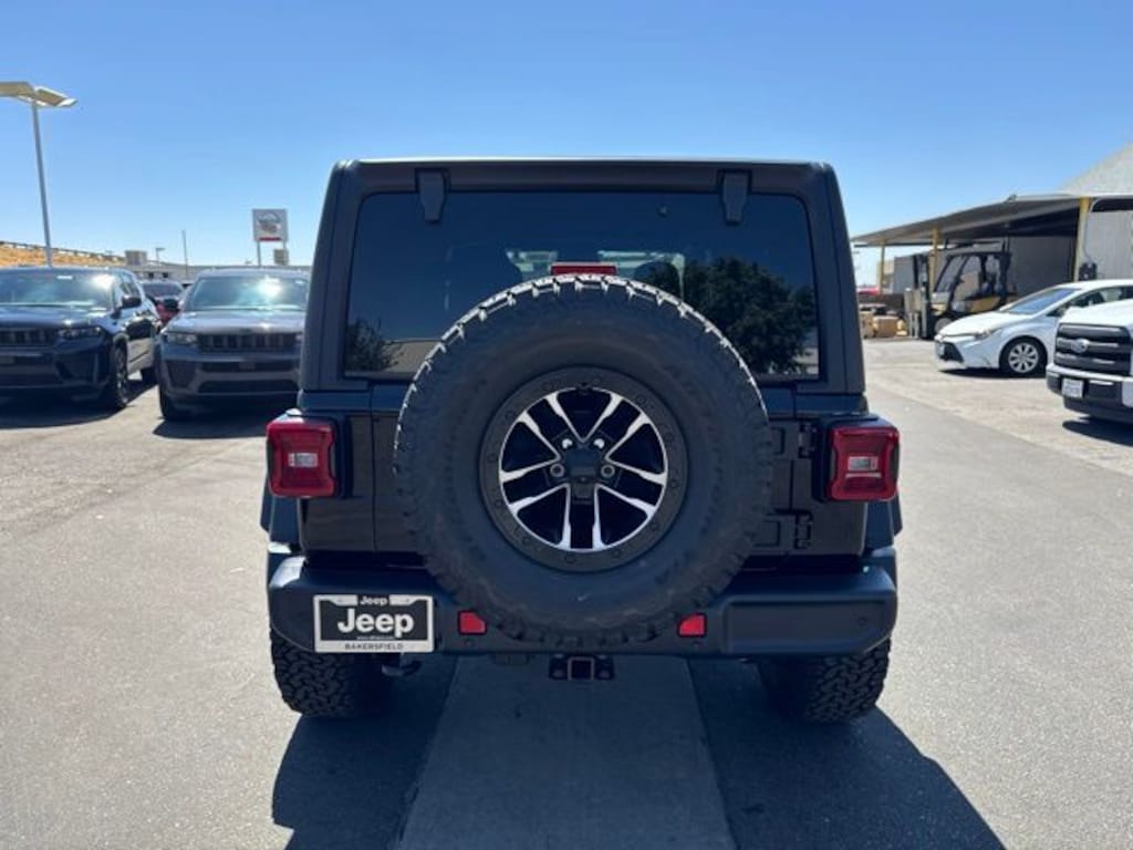 New 2026 Jeep Wrangler 4-DOOR WILLYS Sport Utility