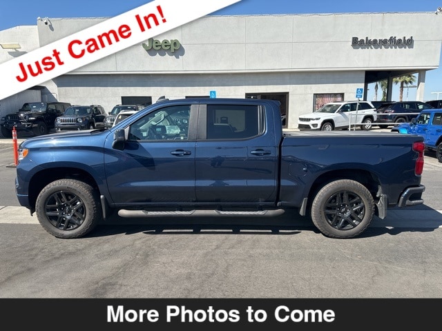 Used 2022 Chevrolet Silverado 1500 RST with VIN 1GCUDEED1NZ500833 for sale in Bakersfield, CA