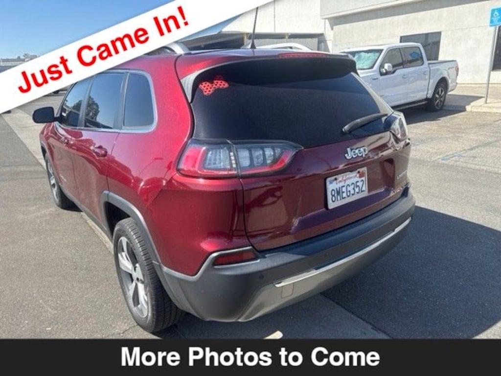 Used 2019 Jeep Cherokee Limited FWD SUV