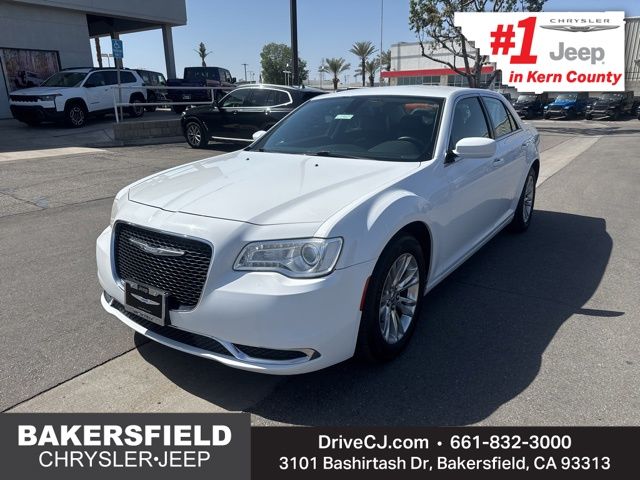 2017 Chrysler 300 Limited