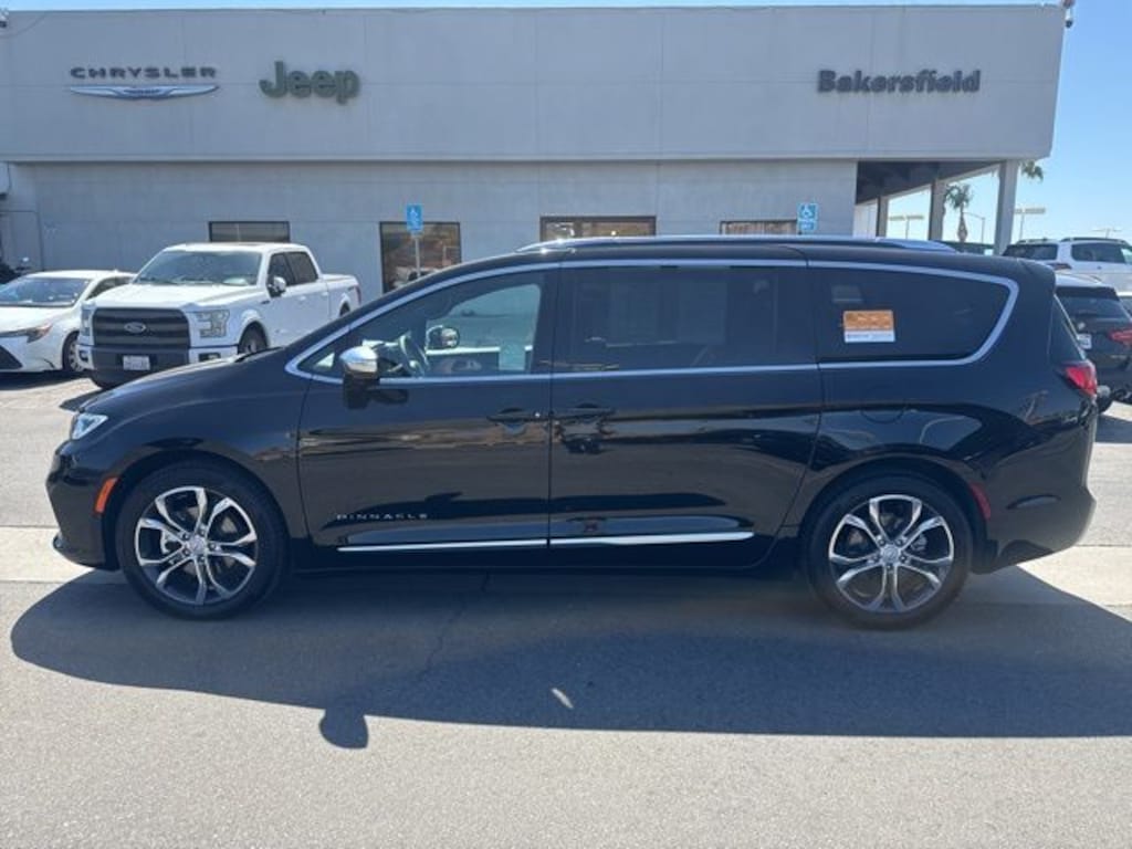 Certified 2026 Chrysler Pacifica Pinnacle Van Passenger Van