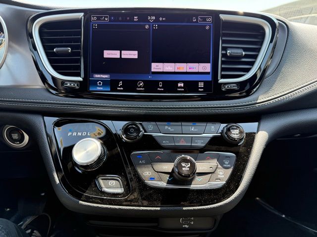 2026 Chrysler Pacifica Select - Photo 16