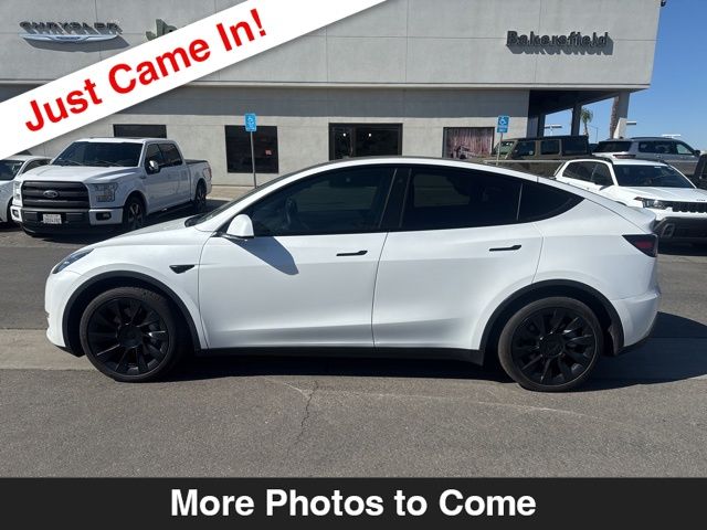 Used 2022 Tesla Model Y Long Range with VIN 7SAYGDEE7NF321281 for sale in Bakersfield, CA