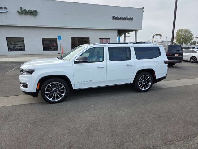 2025 Jeep Wagoneer L Series III's photo