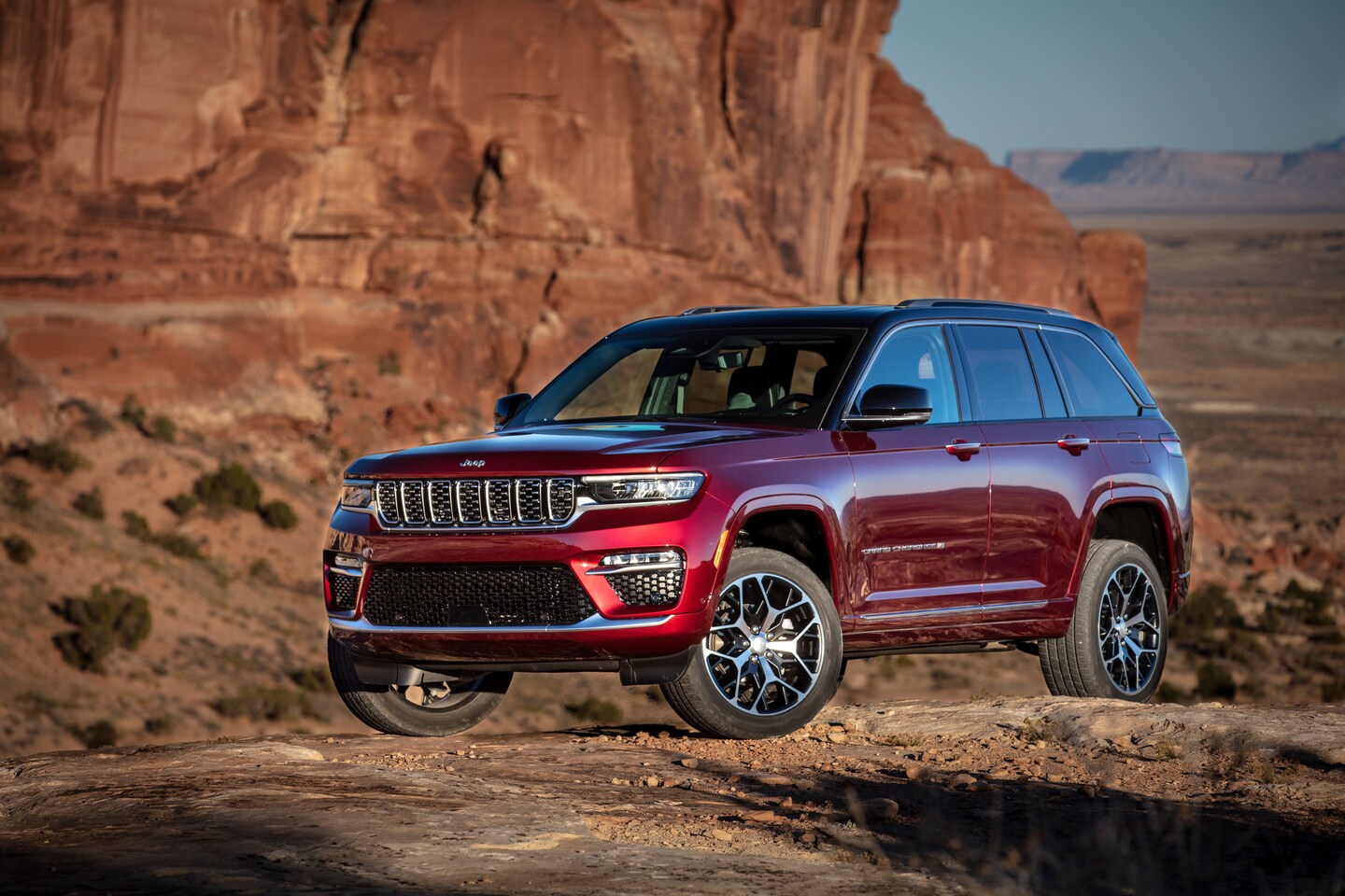 2025 Jeep Grand Cherokee in a mountanous region