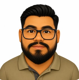 Staff member Alejandro Lara from 1ad023c0efa3