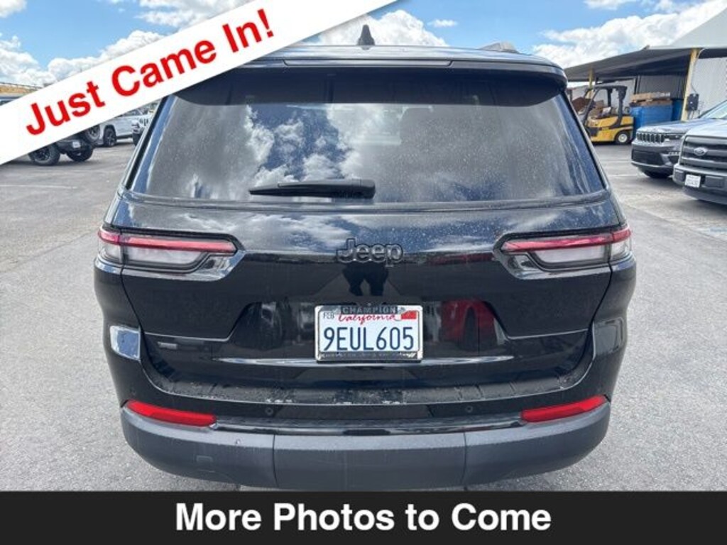 Used 2023 Jeep Grand Cherokee L L Laredo SUV