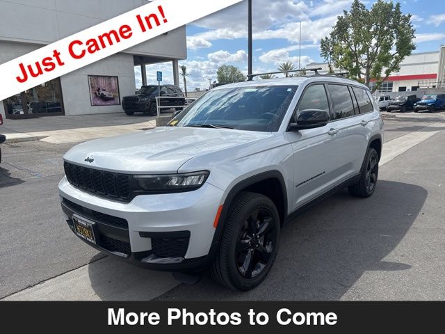 2023 Jeep Grand Cherokee L Altitude 4WD photo