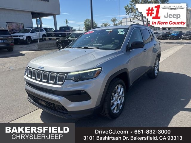 2022 Jeep Compass Latitude Lux 4X4's photo