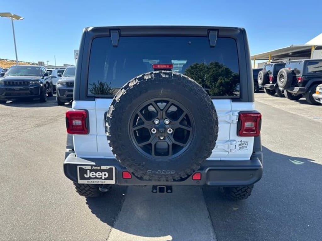 New 2026 Jeep Wrangler 4-DOOR WILLYS Sport Utility