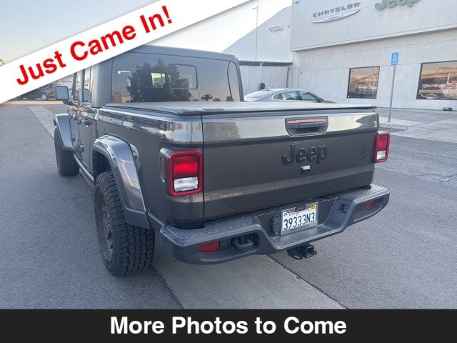 2022 Jeep Gladiator Willys photo 3
