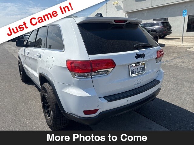 2018 Jeep Grand Cherokee Laredo E photo 2