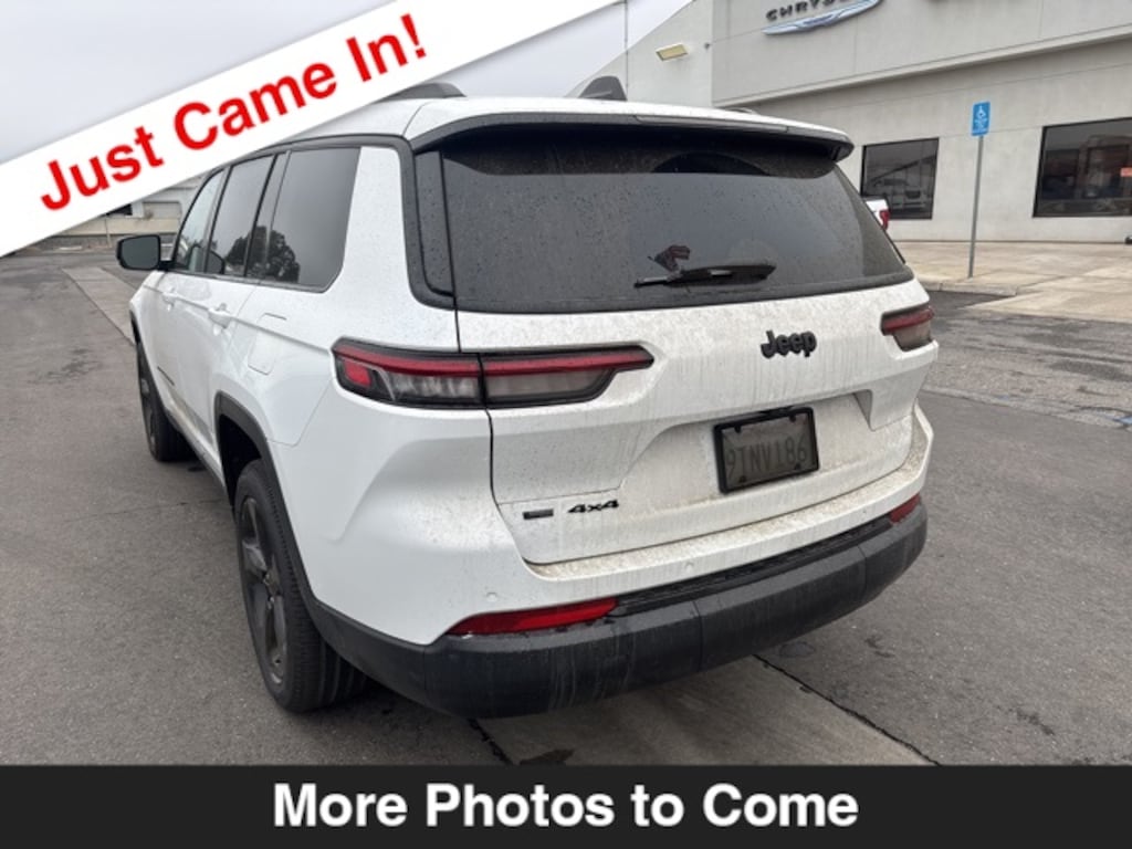 Certified 2022 Jeep New Grand Cherokee Laredo SUV