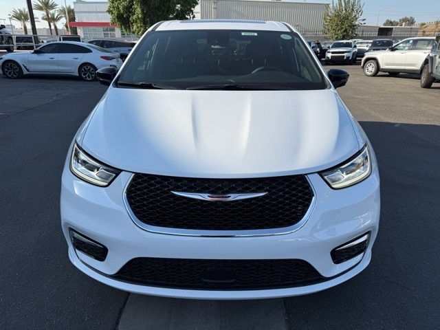 2026 Chrysler Pacifica