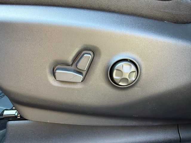 2026 Chrysler Pacifica Select - Photo 10