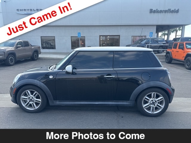 Used 2013 MINI Cooper Base with VIN WMWSU3C51DT677629 for sale in Bakersfield, CA