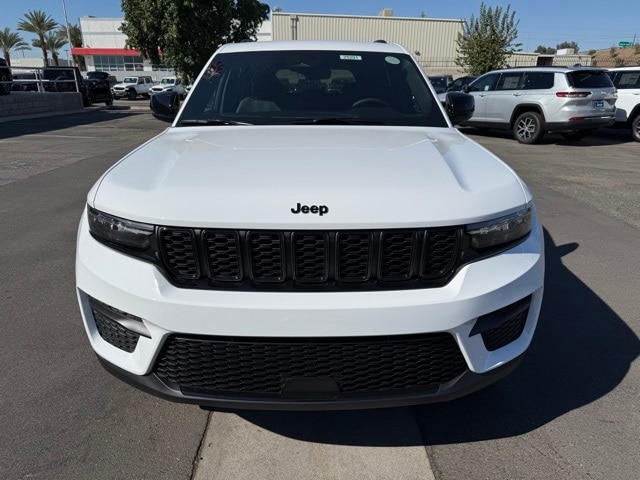 2025 Jeep Grand Cherokee Altitude's photo