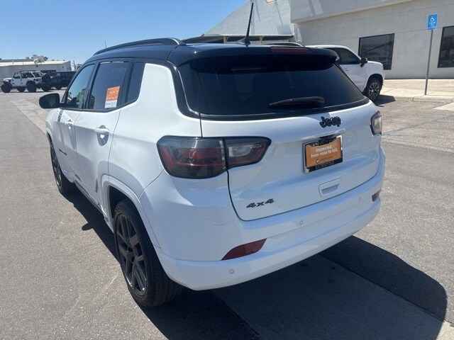 2024 Jeep Compass Limited photo 3