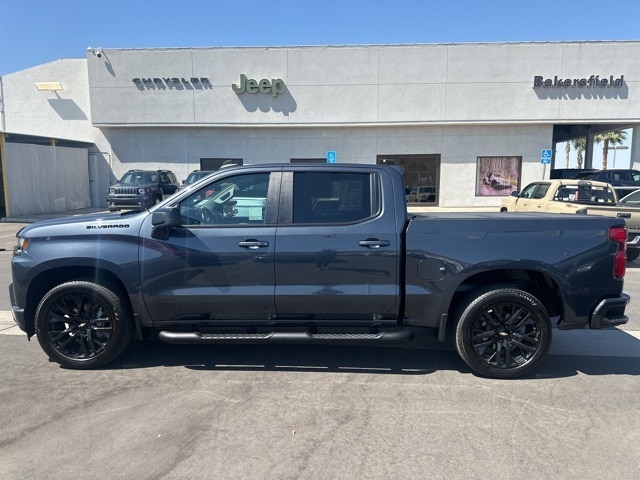 Used 2021 Chevrolet Silverado 1500 RST with VIN 1GCPWDED1MZ354997 for sale in Bakersfield, CA