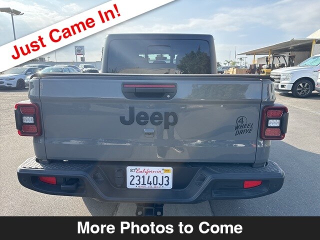2021 Jeep Gladiator Willys photo 4