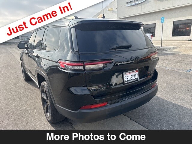 2023 Jeep Grand Cherokee Limited photo 2