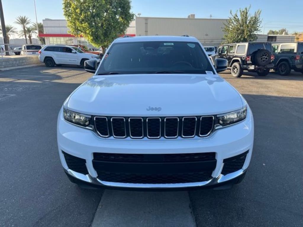 New 2026 Jeep Grand Cherokee L LAREDO X 4X4 Sport Utility