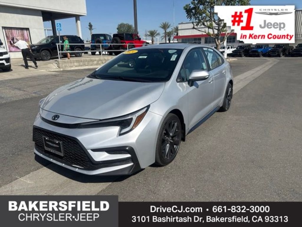 Used 2024 Toyota Corolla SE Sedan