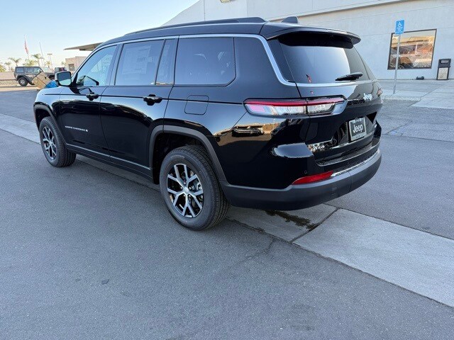 2025 Jeep Grand Cherokee Limited photo 4