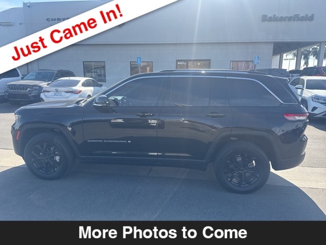 Certified 2022 Jeep Grand Cherokee Limited with VIN 1C4RJHBG3N8521588 for sale in Bakersfield, CA