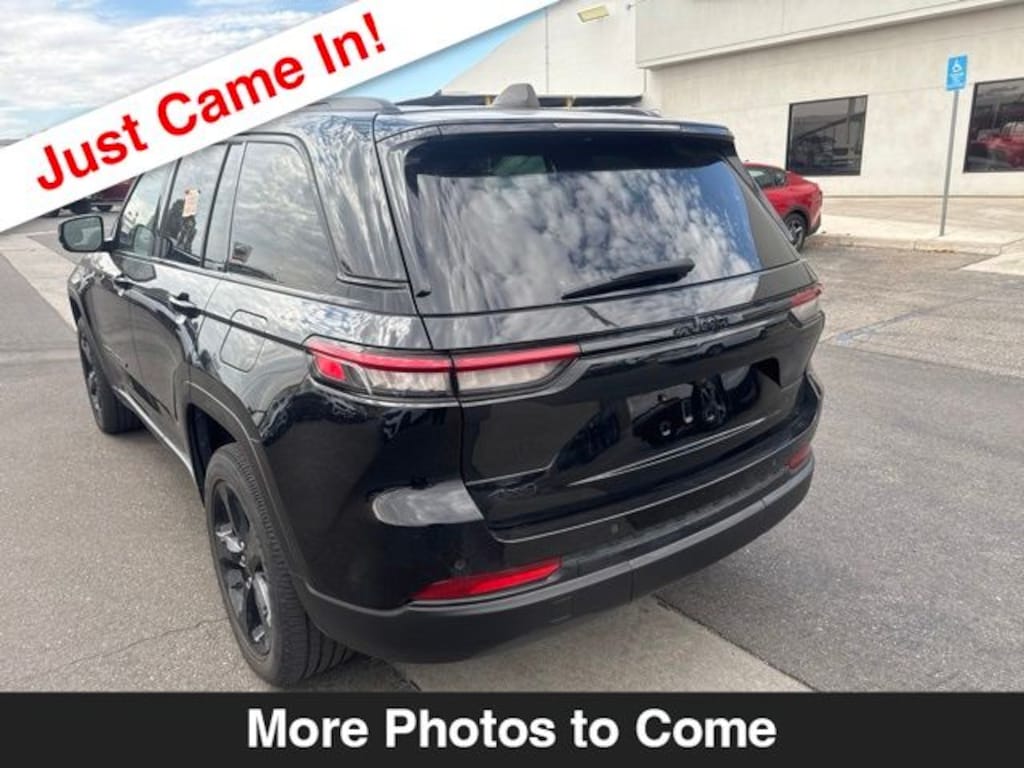 Certified 2023 Jeep Grand Cherokee Laredo SUV