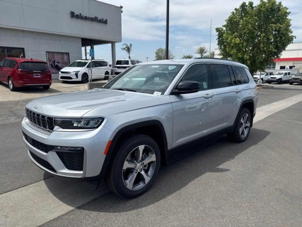 New 2026 Jeep Grand Cherokee L LIMITED 4X4 Sport Utility