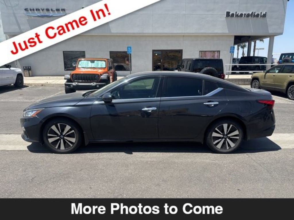 Used 2019 Nissan Altima 2.5 SV Sedan